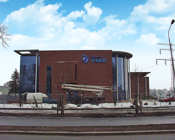 Przestrzenne podświetlane logo firmowe zamontowane na elewacji siedziby firmy Pafoscan
