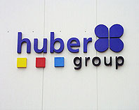 Kolorowe litery ze styroduru dla firmy Huber Gro