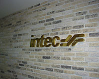 Znak firmowy z mosiądzu
dla firmy Intec